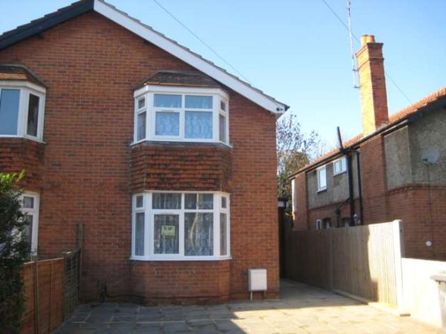 House for rent in Newtown, Reading