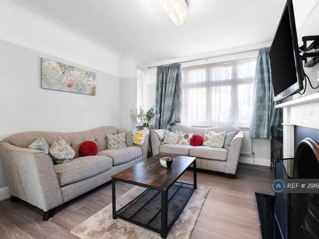 House for rent in Harrow Weald, Greater London