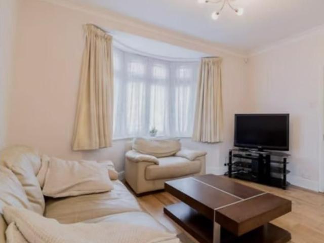 House for rent in Royal Borough of Greenwich, Greater London