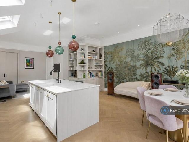 House for rent in London Borough of Ealing, Greater London