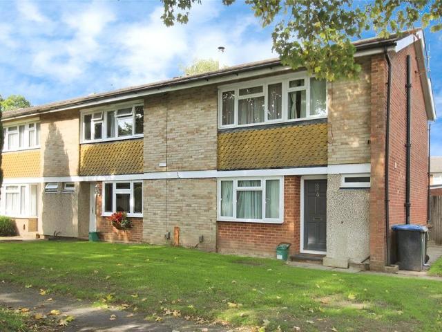 House for rent in Egham Wick, Row Town