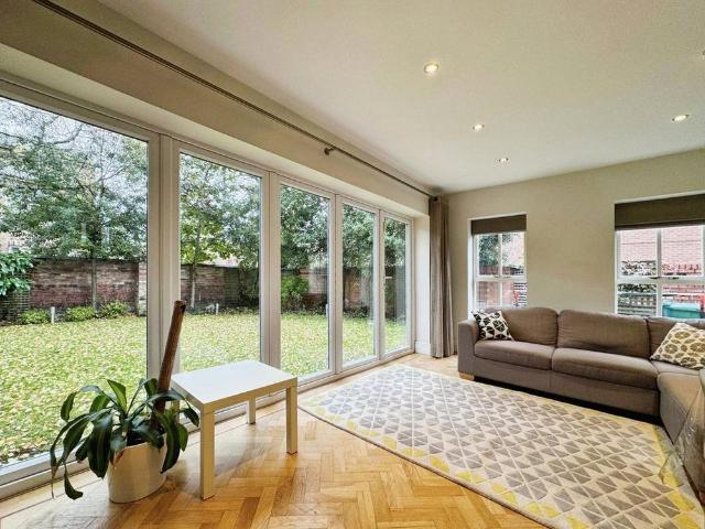 House for rent in Georgia, Greater Manchester