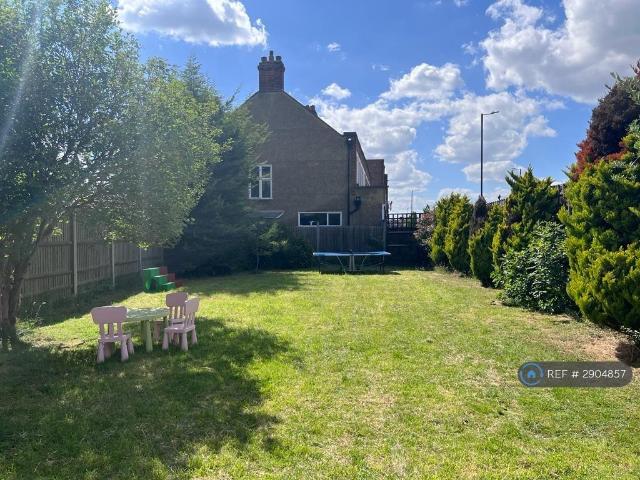 House for rent in London Borough of Merton, Merton Park