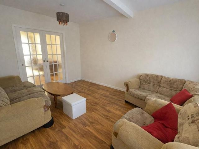 House for rent in London Borough of Merton, Merton Park