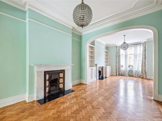 House for rent in London Borough of Richmond upon Thames, Greater London