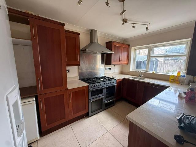 House for rent in Colnbrook with Poyle, Slough