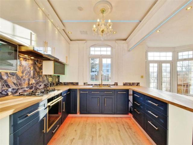 House for rent in Mottingham, Well Hall