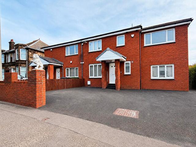 Apartment for rent in Foxley, Carmyle