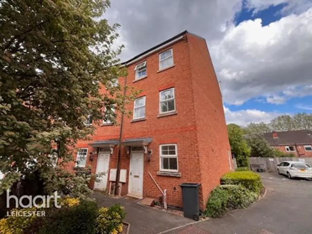 Apartment for rent in Black Friars, Old Wharf