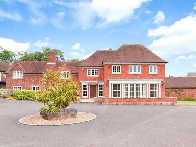 Apartment for rent in Chiselhampton, Berrick Salome