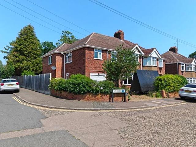 Apartment for rent in Bedford