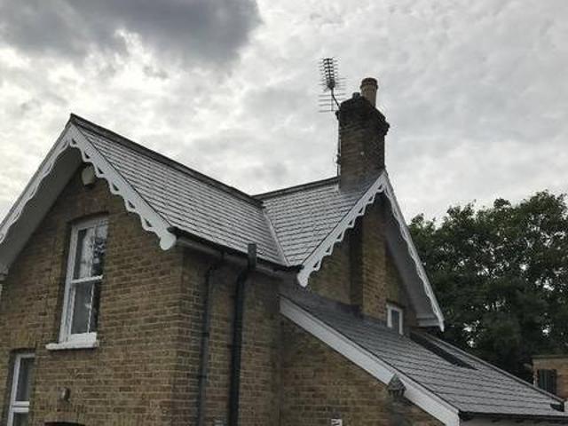 House for rent in Surrey