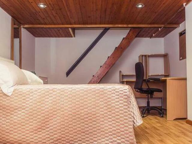 House for rent in Surrey