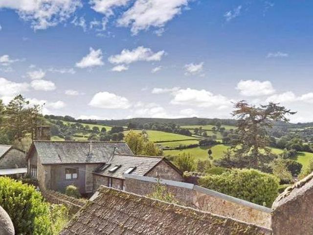 House for sale in Devon
