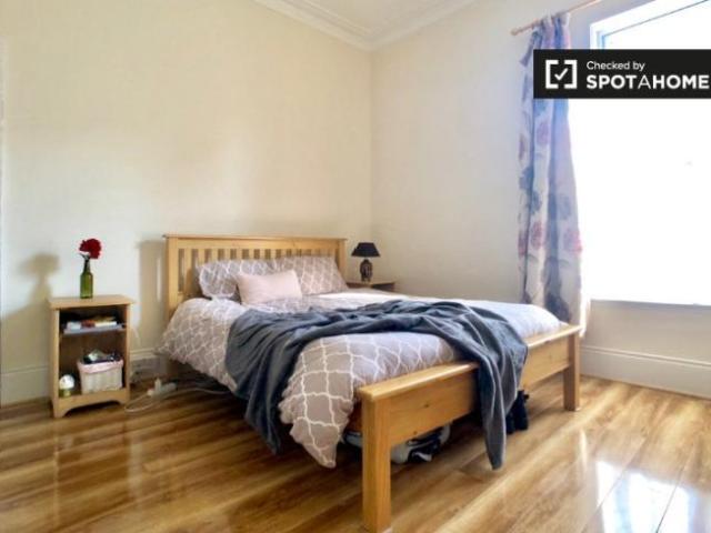 Property to rent in Bluebell, North Tipperary