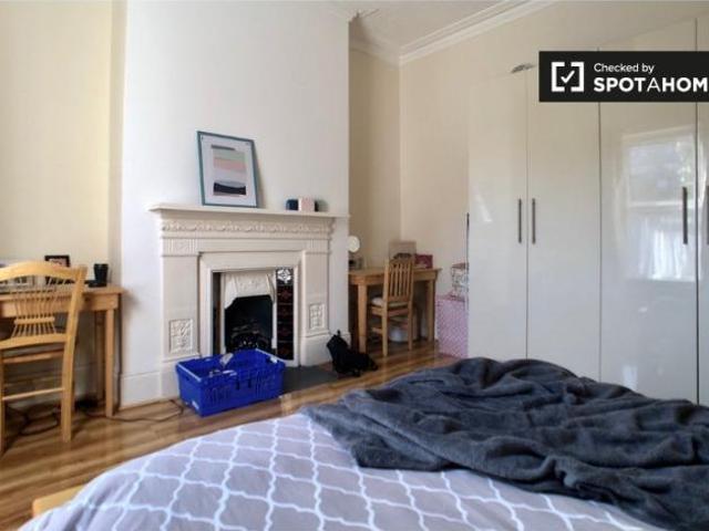 Property to rent in Bluebell, North Tipperary