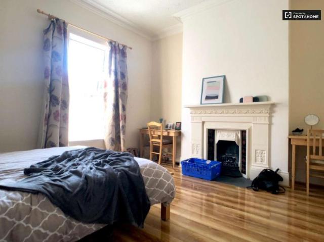 Property to rent in Bluebell, North Tipperary