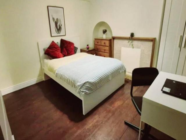 Property to rent in Bluebell, North Tipperary