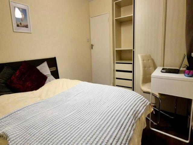 Property to rent in Bluebell, North Tipperary
