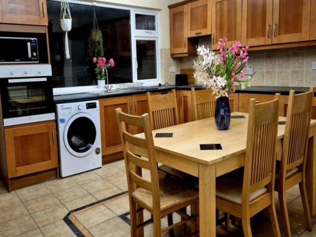 Property to rent in Bluebell, North Tipperary