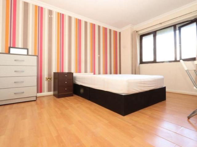 Room for rent in Canning Town, Greater London