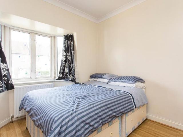 Room for rent in London Borough of Ealing, Greater London