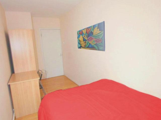 Room for rent in London Borough of Tower Hamlets, Greater London