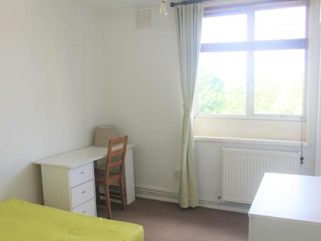 Room for rent in Stepney, Greater London