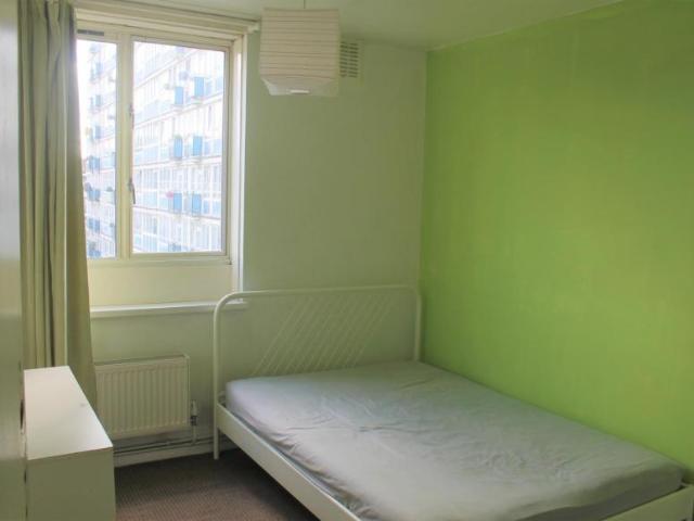 Room for rent in Stepney, Greater London