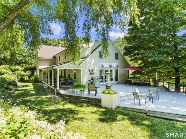 House for sale in Simsbury, Connecticut