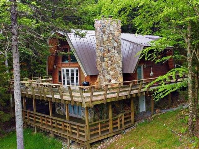 House for sale in Snowshoe, West Virginia
