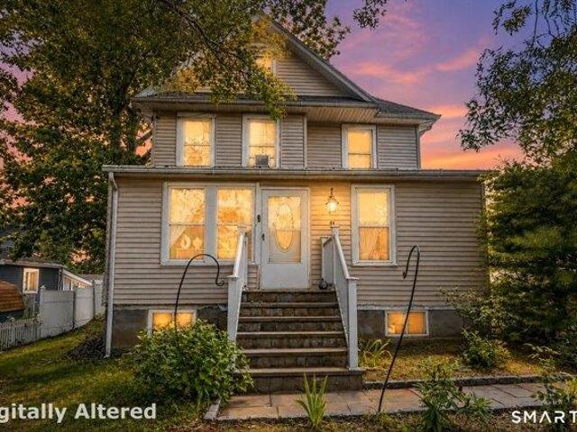 House for sale in Cos Cob, Connecticut