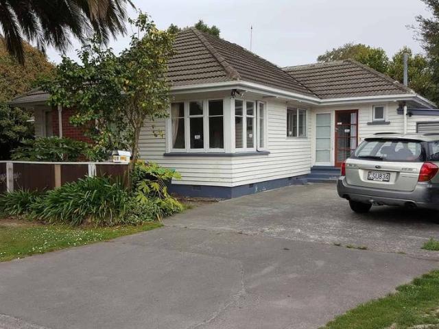 House for rent in Chaslands, Canterbury