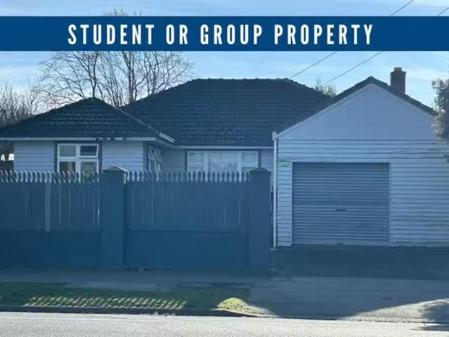 House for rent in Chaslands, Canterbury