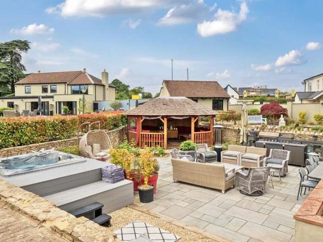 Studio for sale in Witcombe, Pamington