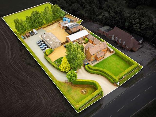 Studio for sale in Aston-by-Stone, Baswich