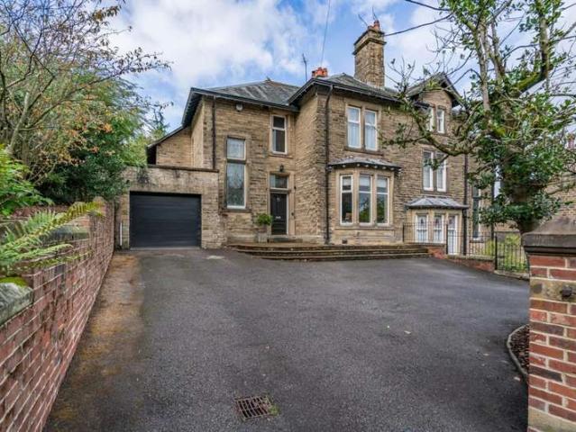 Studio for sale in Mill Fields, Skipton