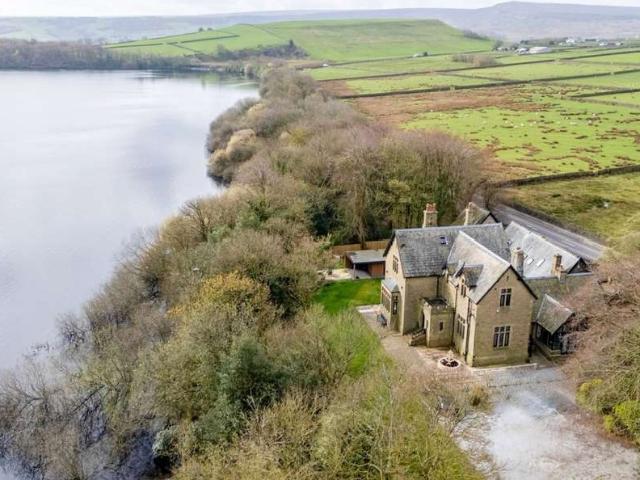Studio for sale in Linthwaite, West Yorkshire