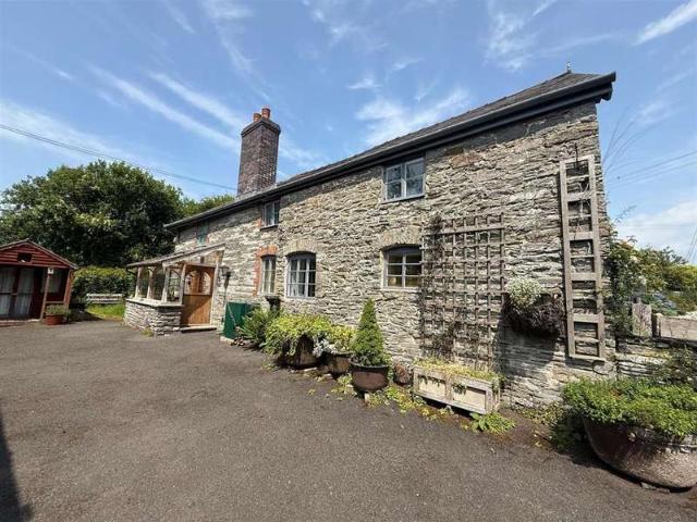 Studio for sale in New Radnor