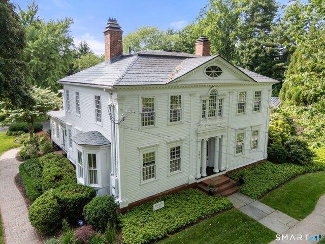House for sale in Suffield, Connecticut