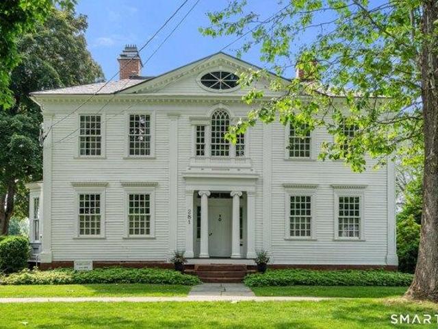 House for sale in Suffield, Connecticut