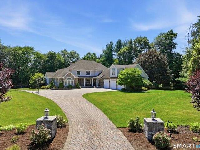 House for sale in Suffield, Connecticut