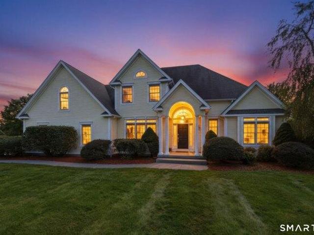 House for sale in Suffield, Connecticut