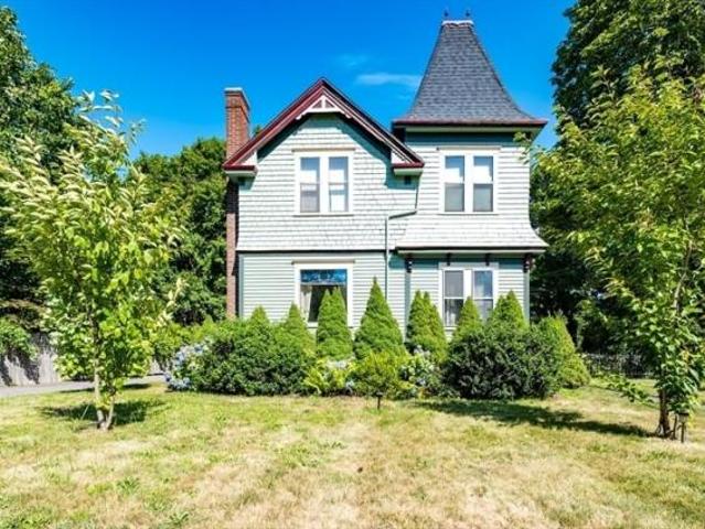 House for sale in Swansea