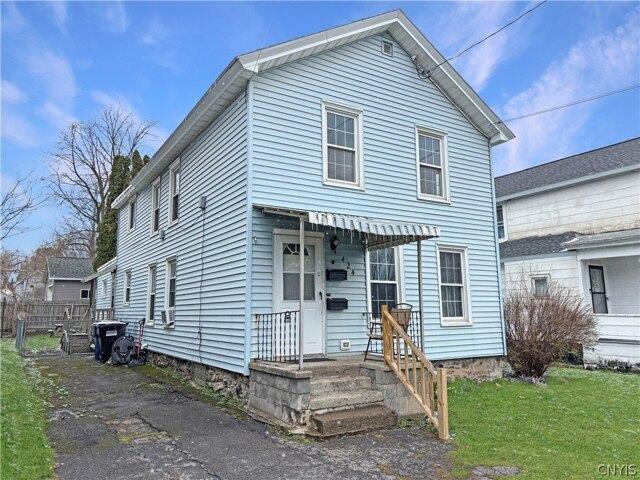 House for sale in Syracuse, New York