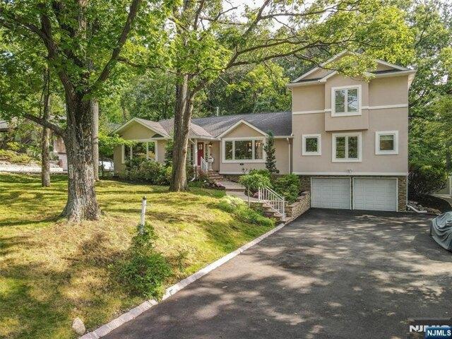 House for sale in Tenafly, New Jersey