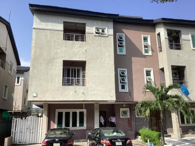 Detached house for rent in Eti Osa, Lagos