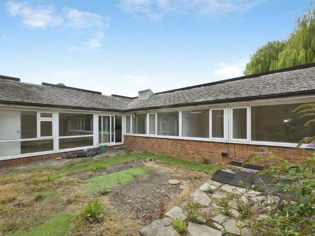 Bungalow for sale in Latton Bush, Harlow