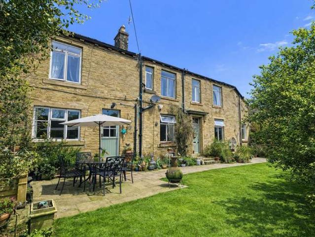 Cottage for sale in Greengates, West Yorkshire