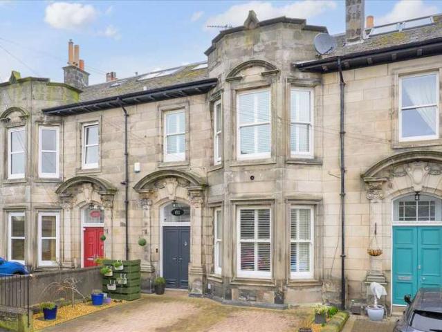Cottage for sale in Pittencrieff, Dunfermline